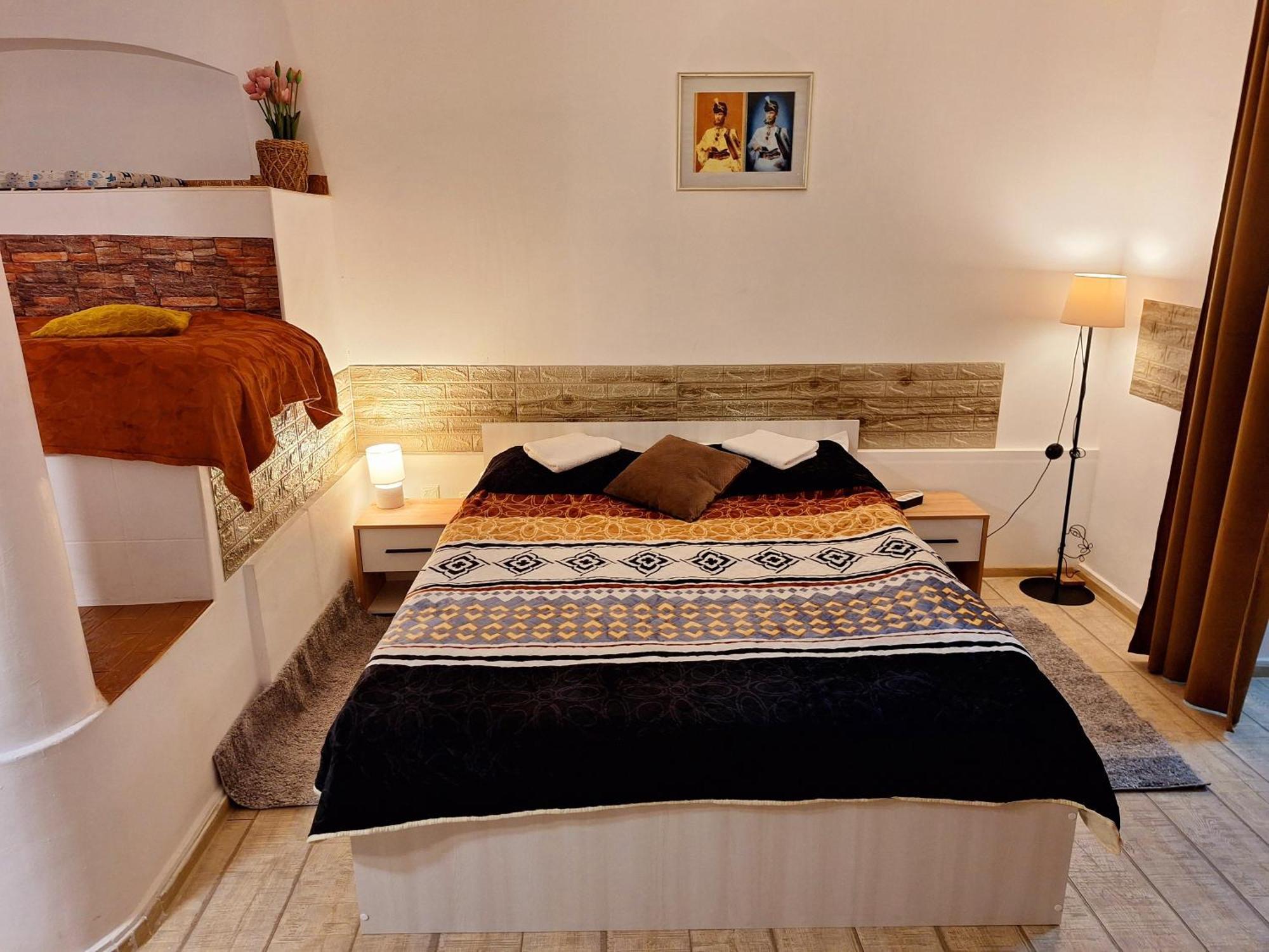 בראשוב Piata Sfatului Pietonal Apartment מראה חיצוני תמונה